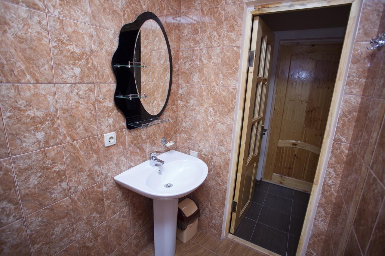 Inn Mroyal Soukhoumi Extérieur photo