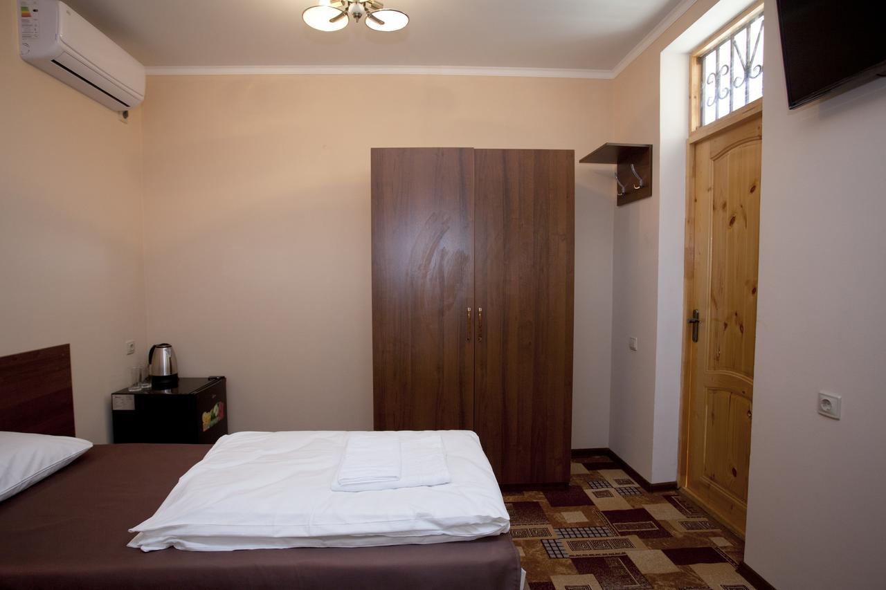Inn Mroyal Soukhoumi Extérieur photo