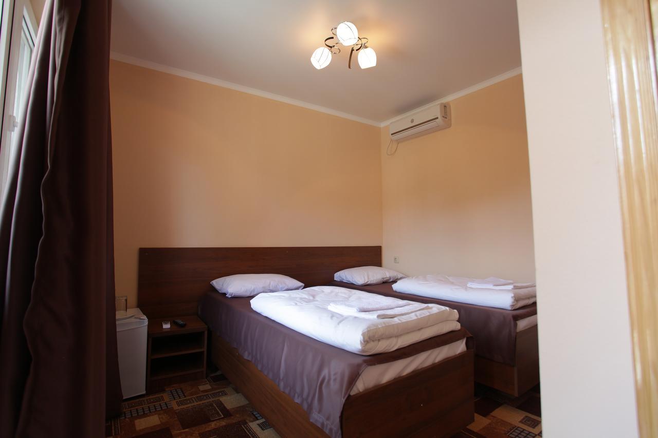 Inn Mroyal Soukhoumi Extérieur photo